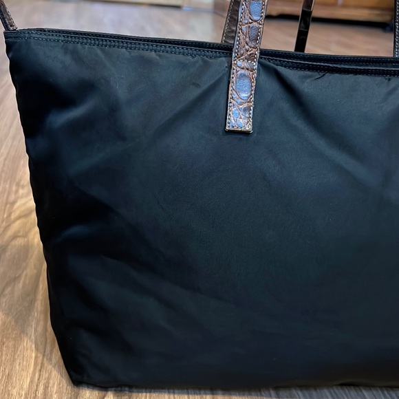 A15- ๐ฏ % authentic Prada shoulder bag - Picture 9 of 16